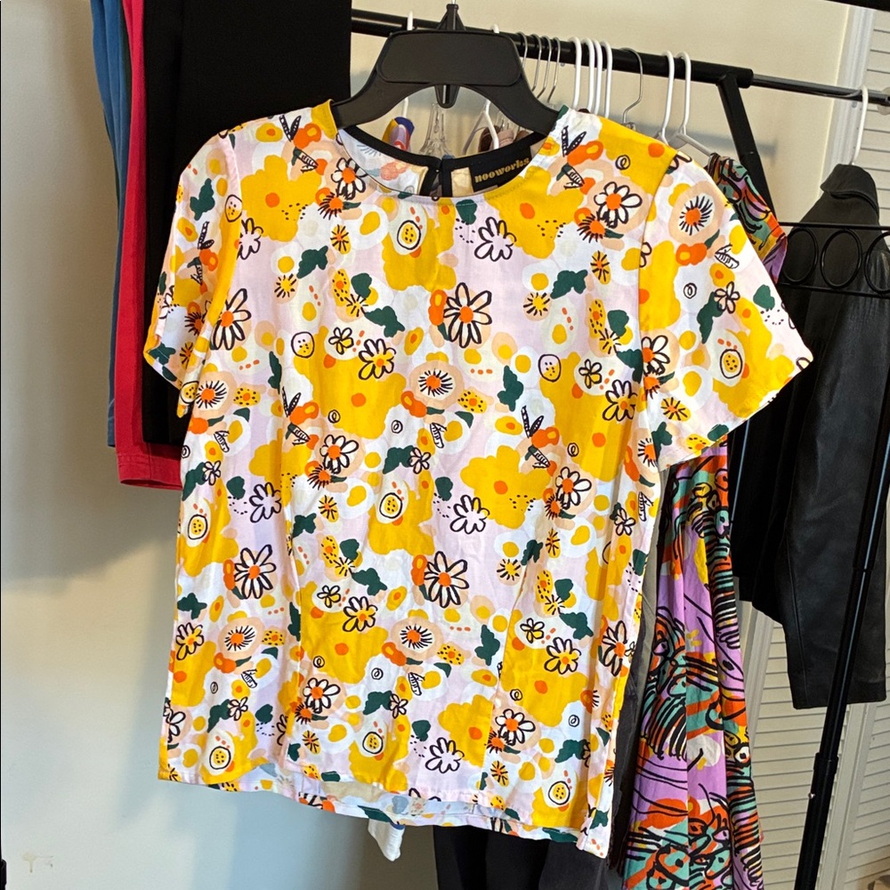 NOT FOR SALE Nooworks Yellow & White Floral Short Sleeve Tee